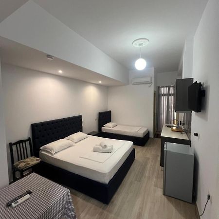 Hotel Vila Flowers Vlore Bilik gambar