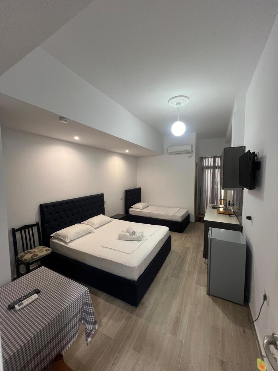 Hotel Vila Flowers Vlore Bilik gambar