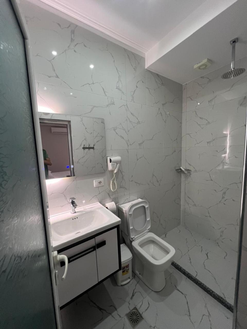 Hotel Vila Flowers Vlore Bilik gambar